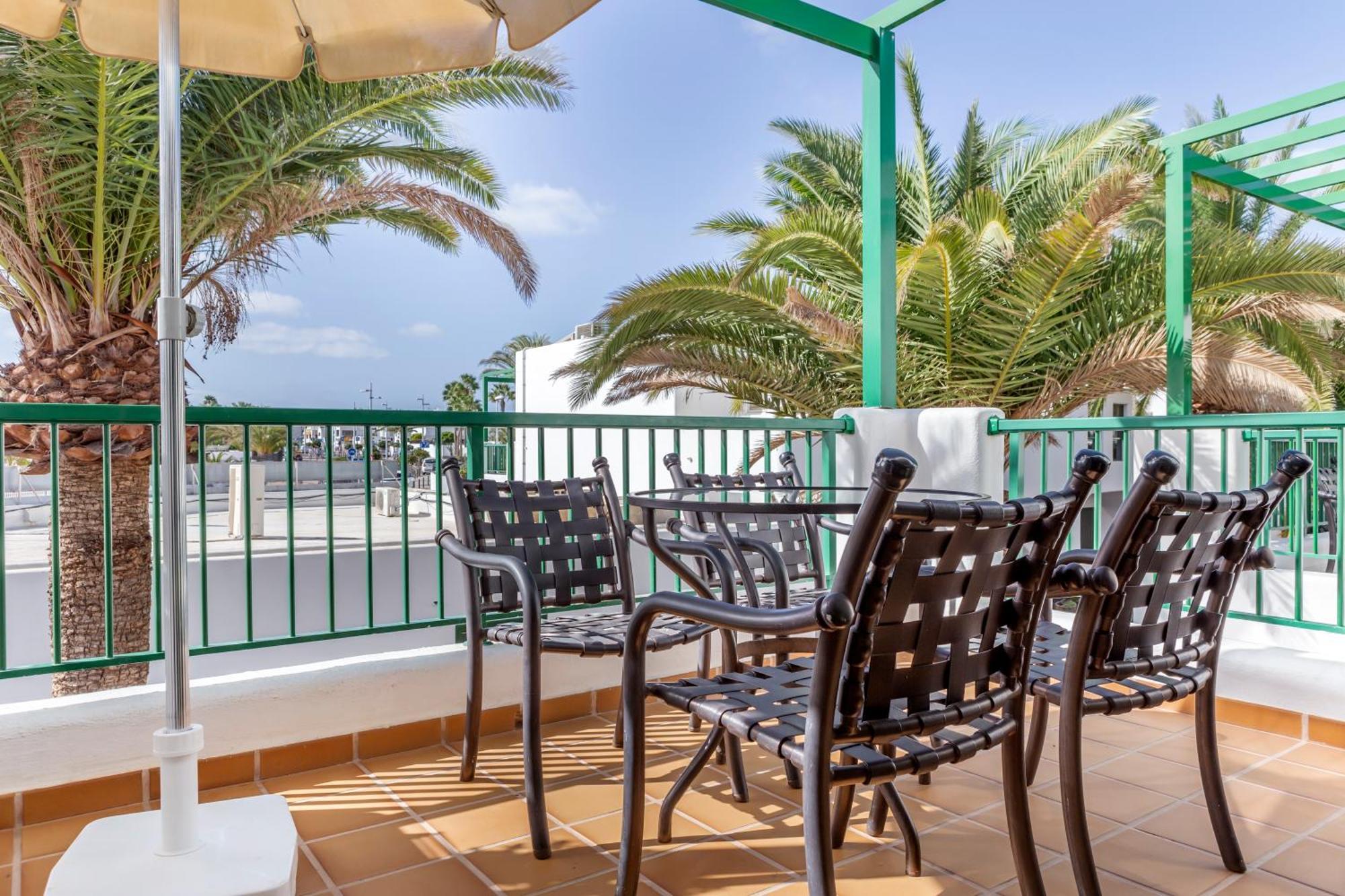 Апарт отель Club Del Carmen Пуэрто дель Кармен Экстерьер фото