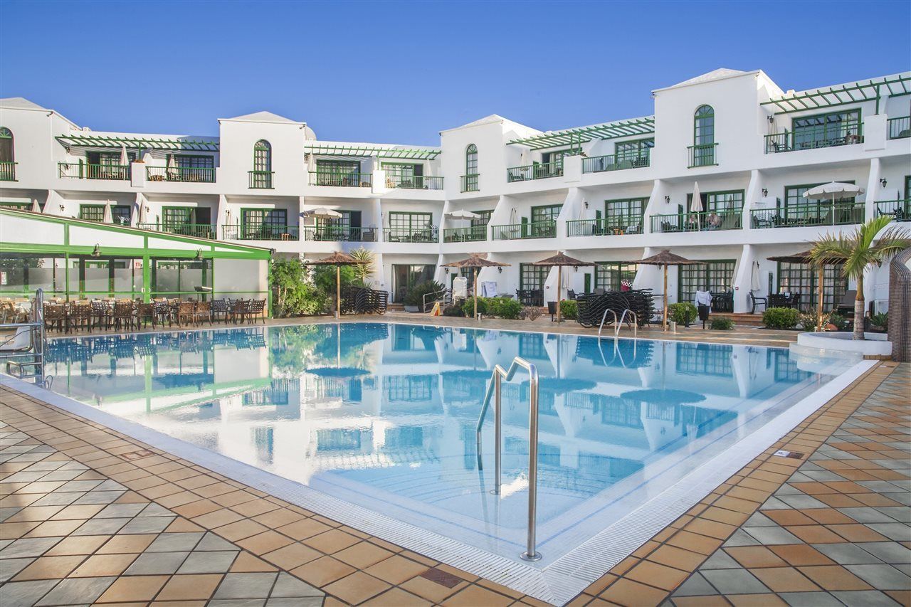 Апарт отель Club Del Carmen Пуэрто дель Кармен Экстерьер фото
